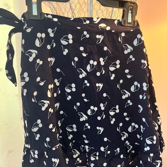 Sunday Best Blue and White Cherry Patterned Wrap Skirt - Picture 4 of 5